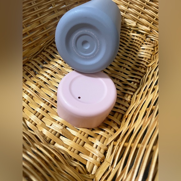 Hydro Flask - Picture 3 of 3